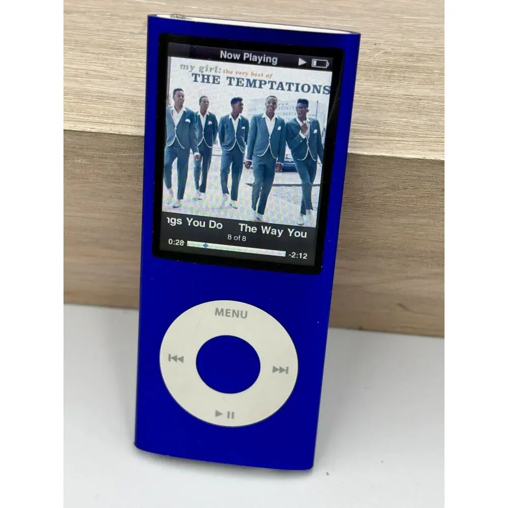 Apple iPod Nano 4th Generation Purple 8 GB A1320